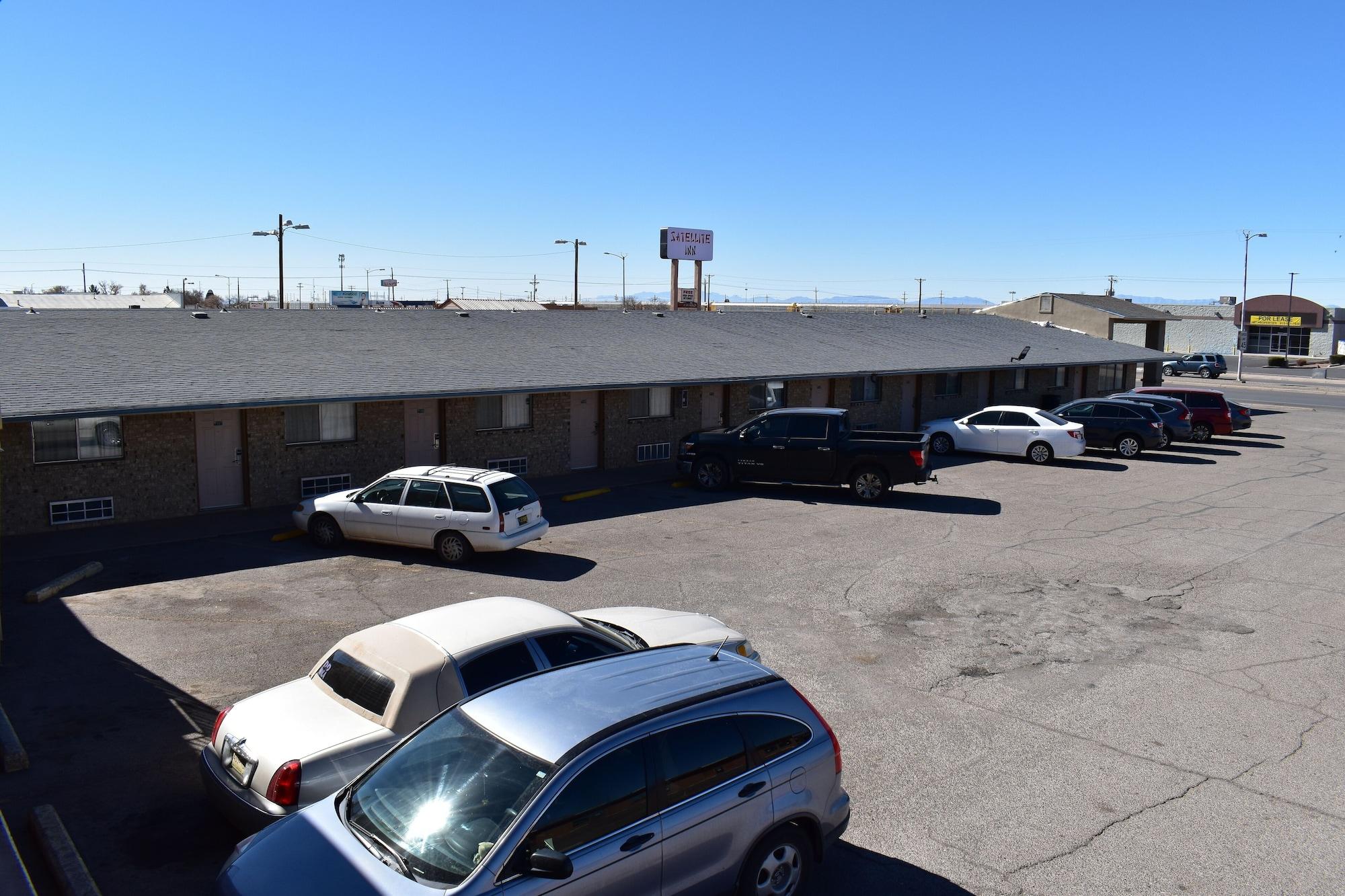 Vista Exterior Satellite Inn