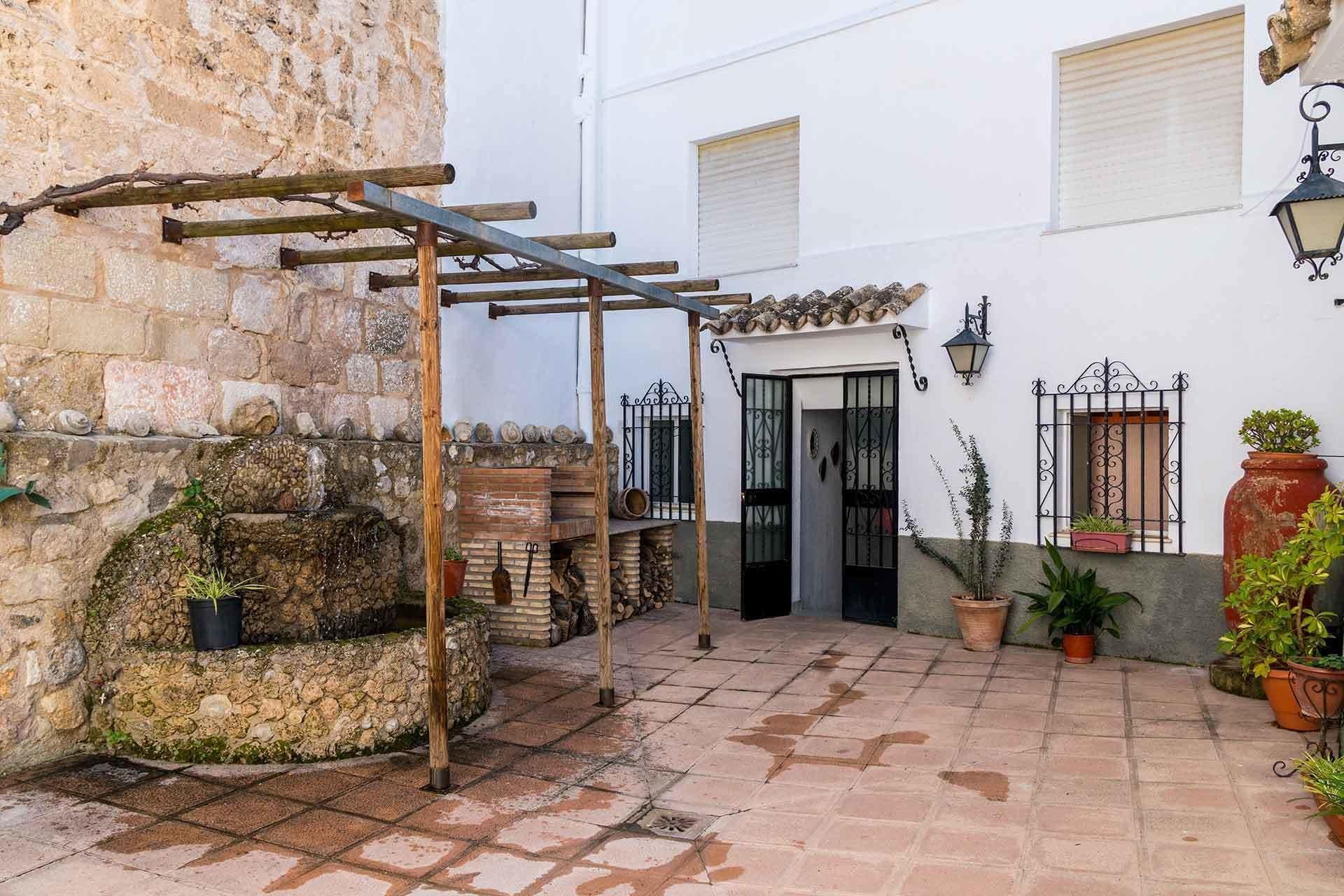 Varios Cazorla House Gallery