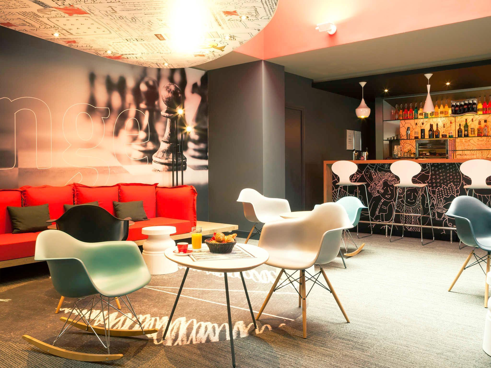 Vista Lobby ibis Lyon Gare la Part Dieu