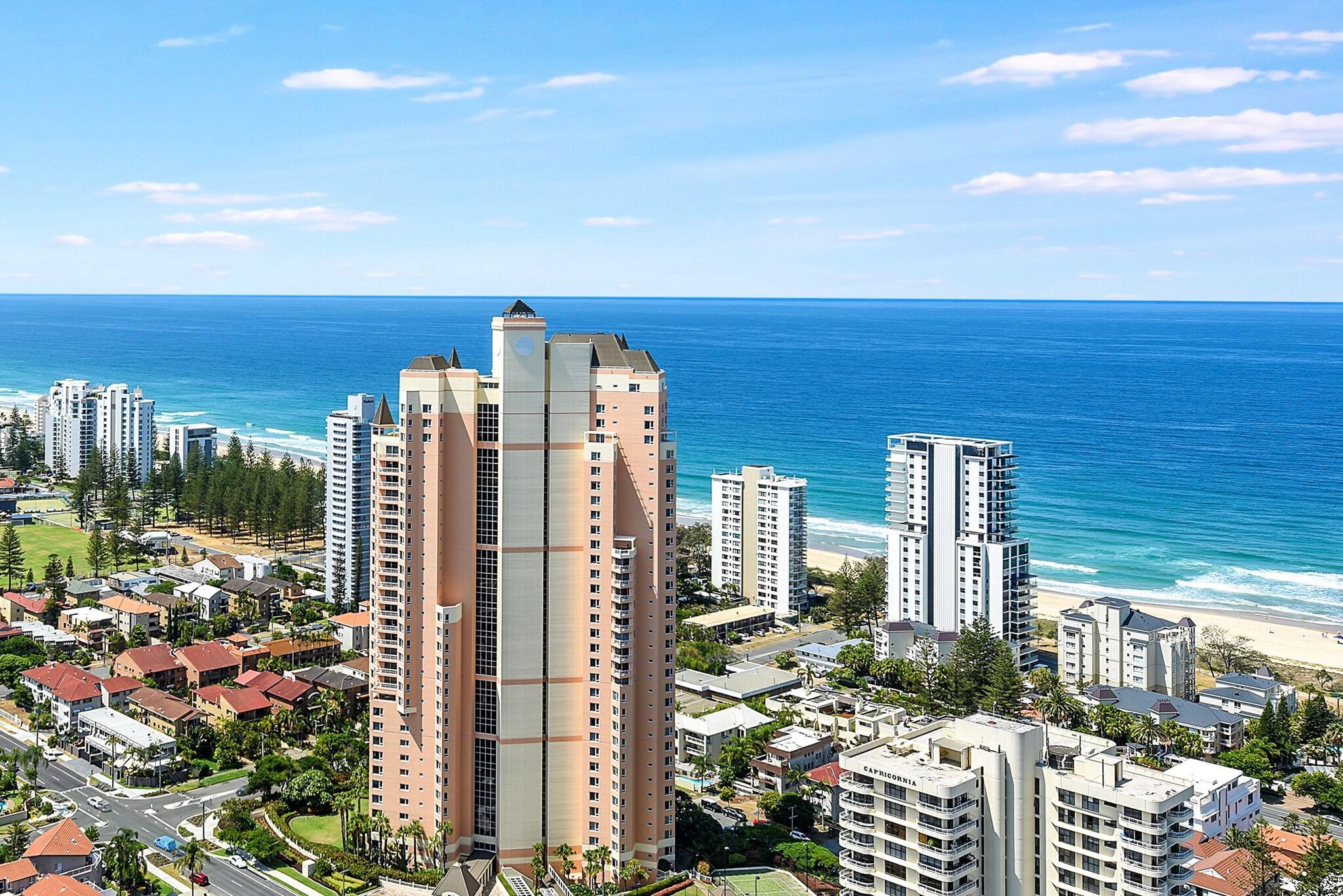 Playa Qube Broadbeach