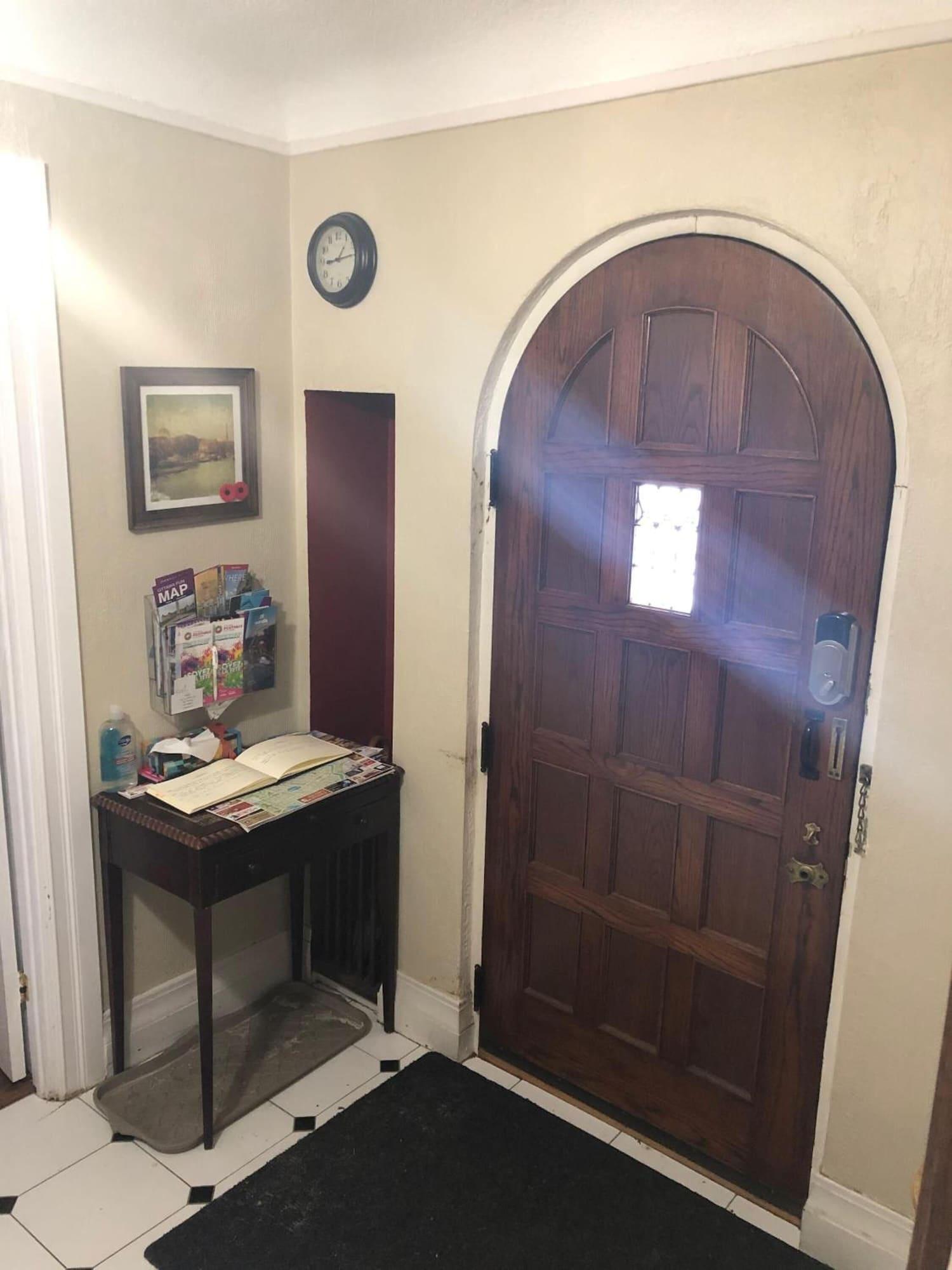 Vista Lobby Ambassador B&B