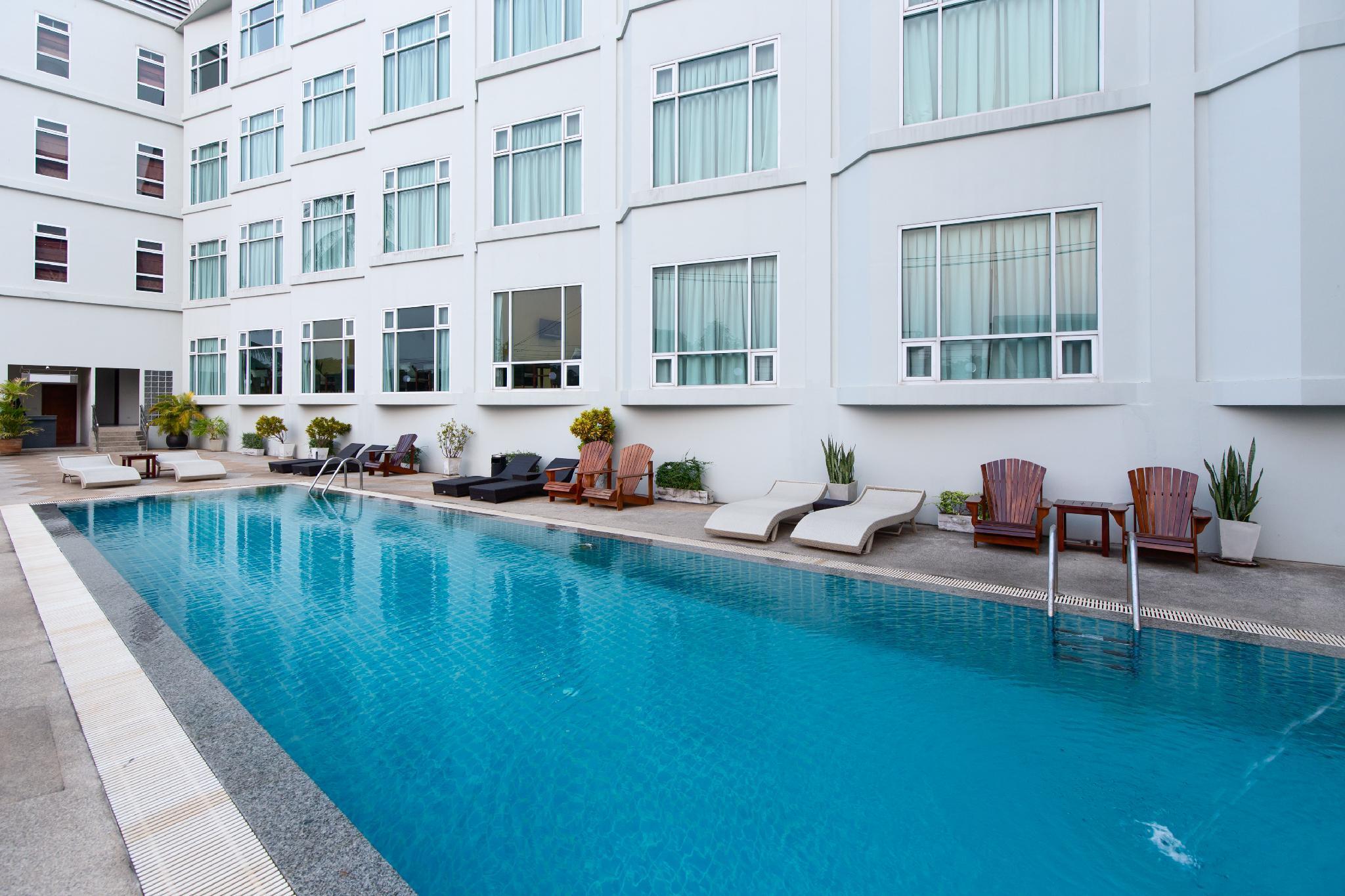 Vista Piscina Kanchanaburi City Hotel