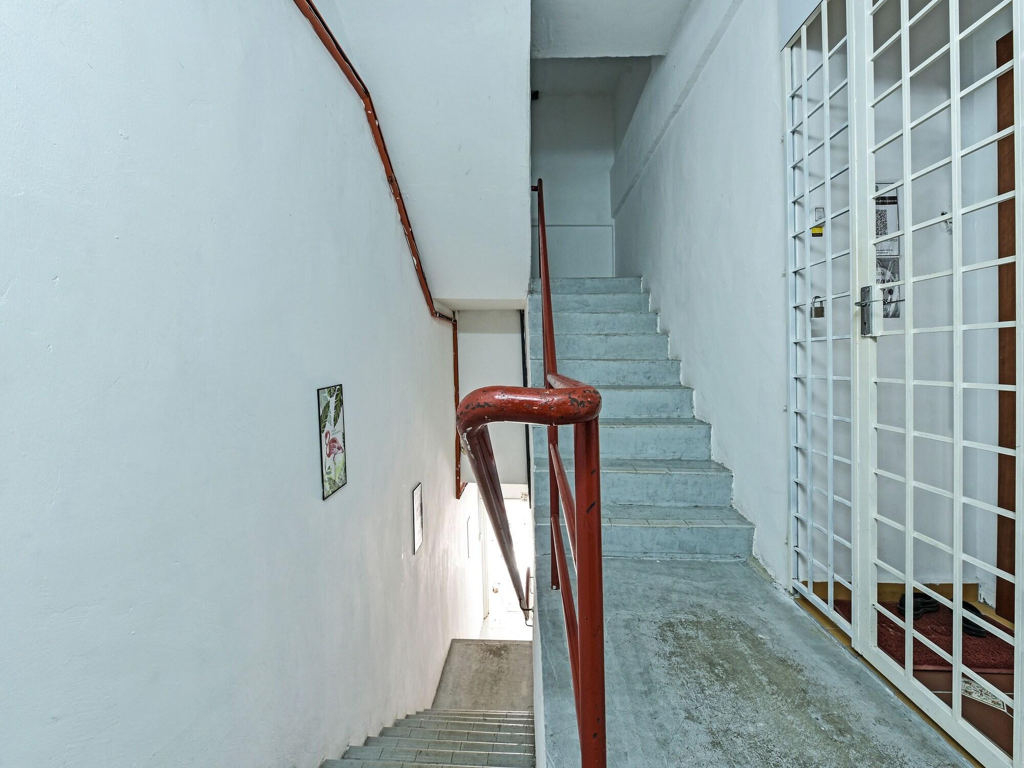 Vista Lobby SPOT ON 90795 HungryBedz Youth Hostel