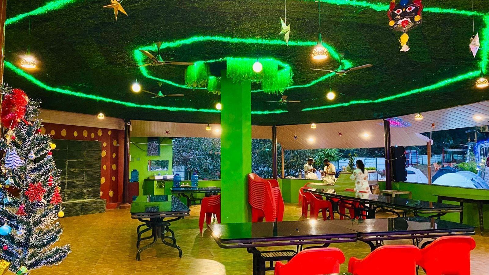 Restaurant Kingfisher Jungle Stay By TERASTAY