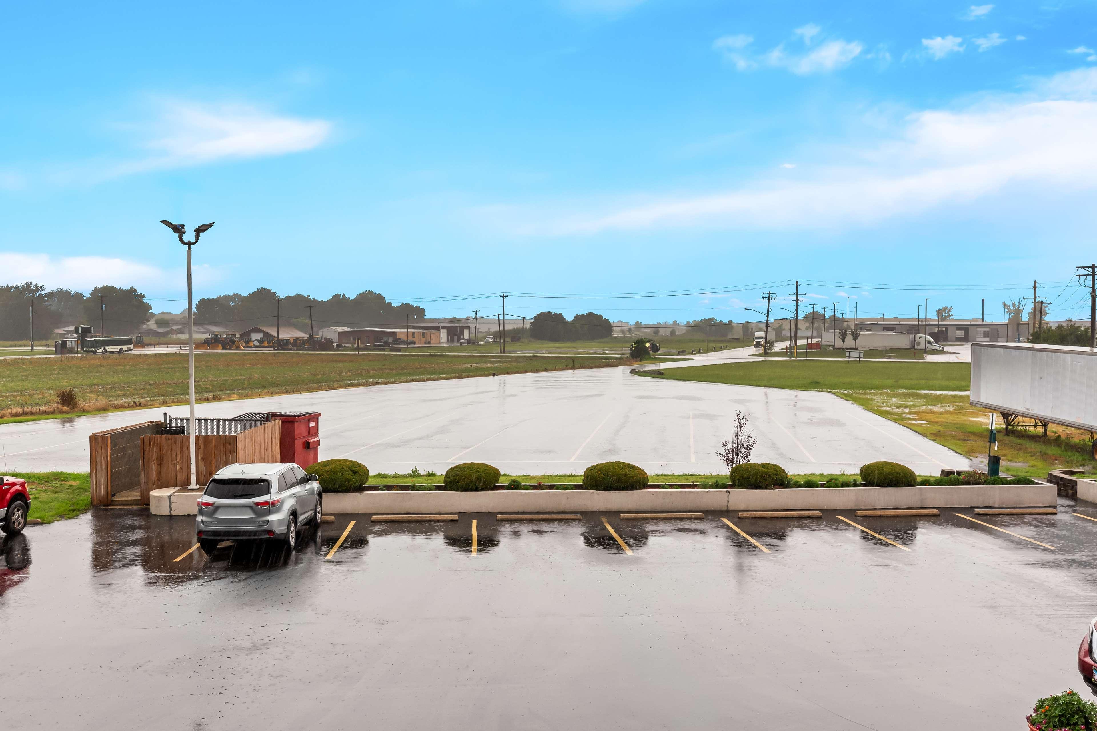 Vista Exterior Red Lion Inn & Suites Pontoon Beach