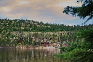 Alojamiento - Pyramid Lake Lodge