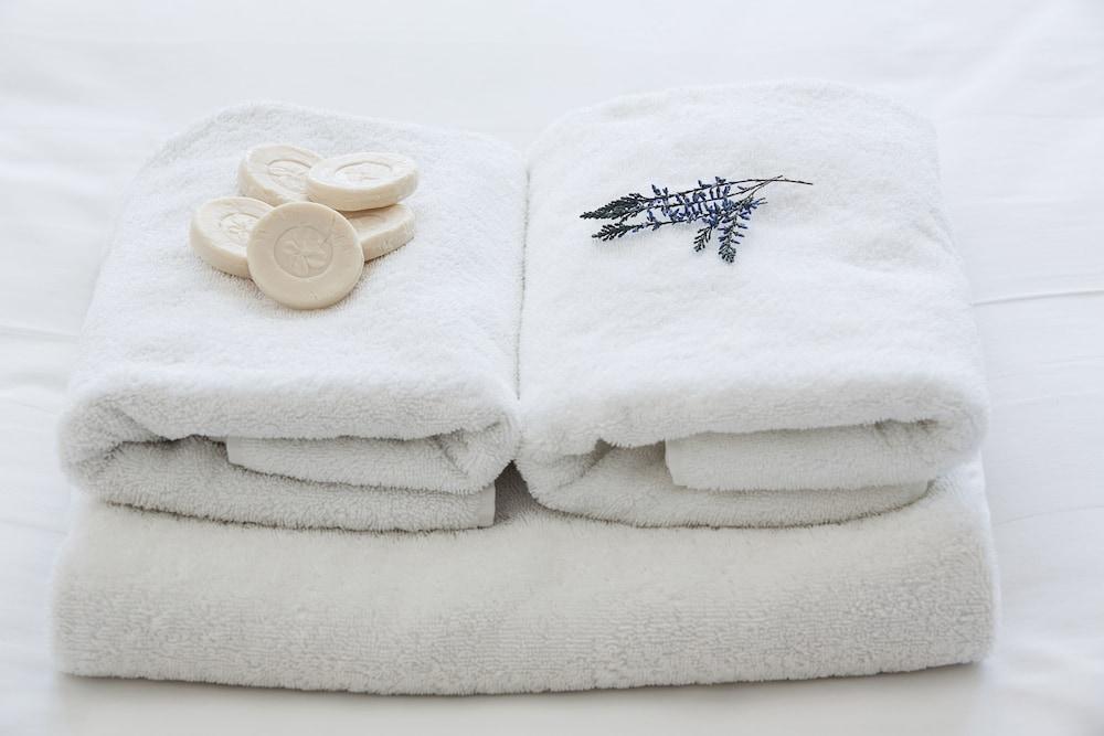 Set de Habitación Acteon Hotel