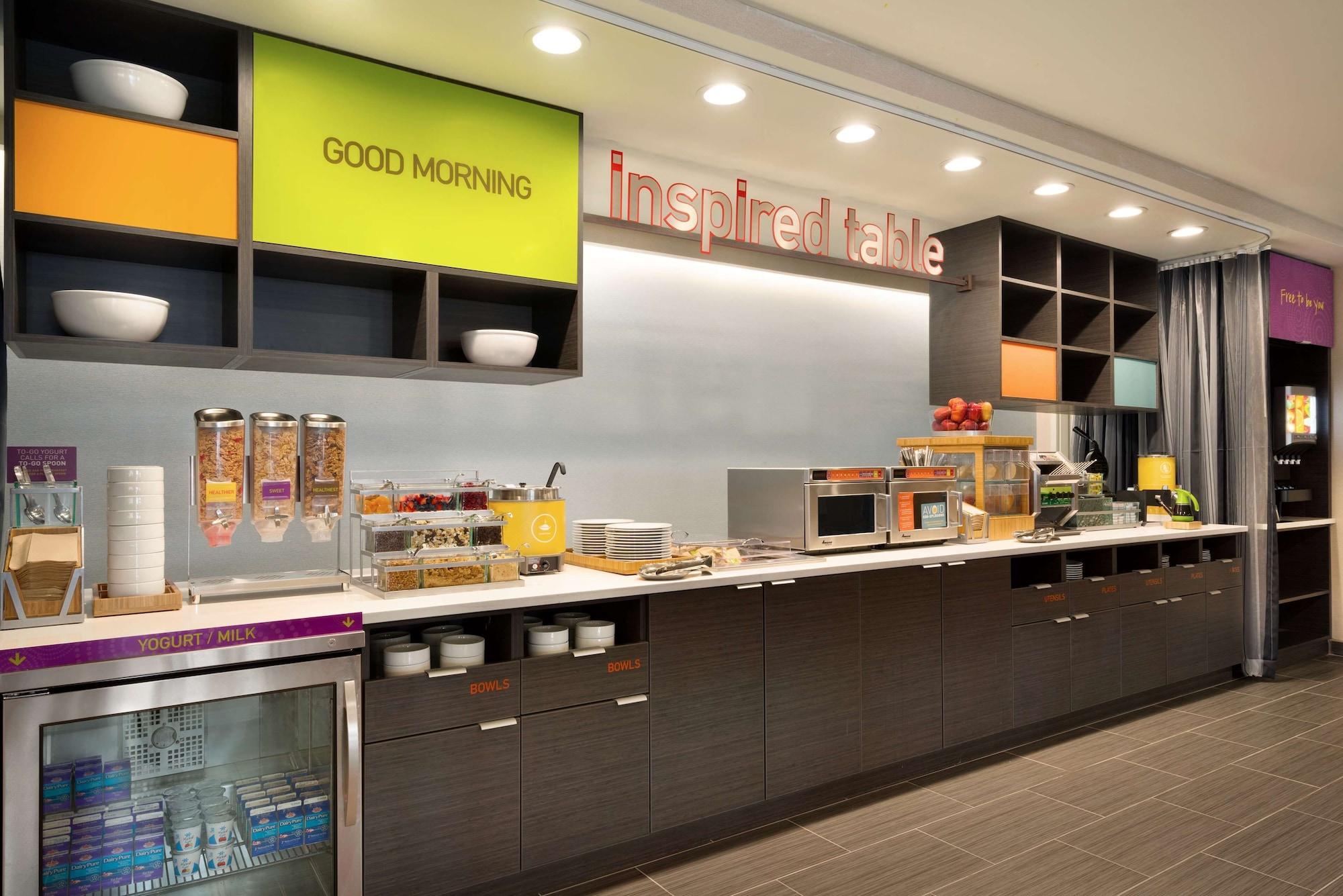 Restaurant Home2 Suites by Hilton Baton Rouge