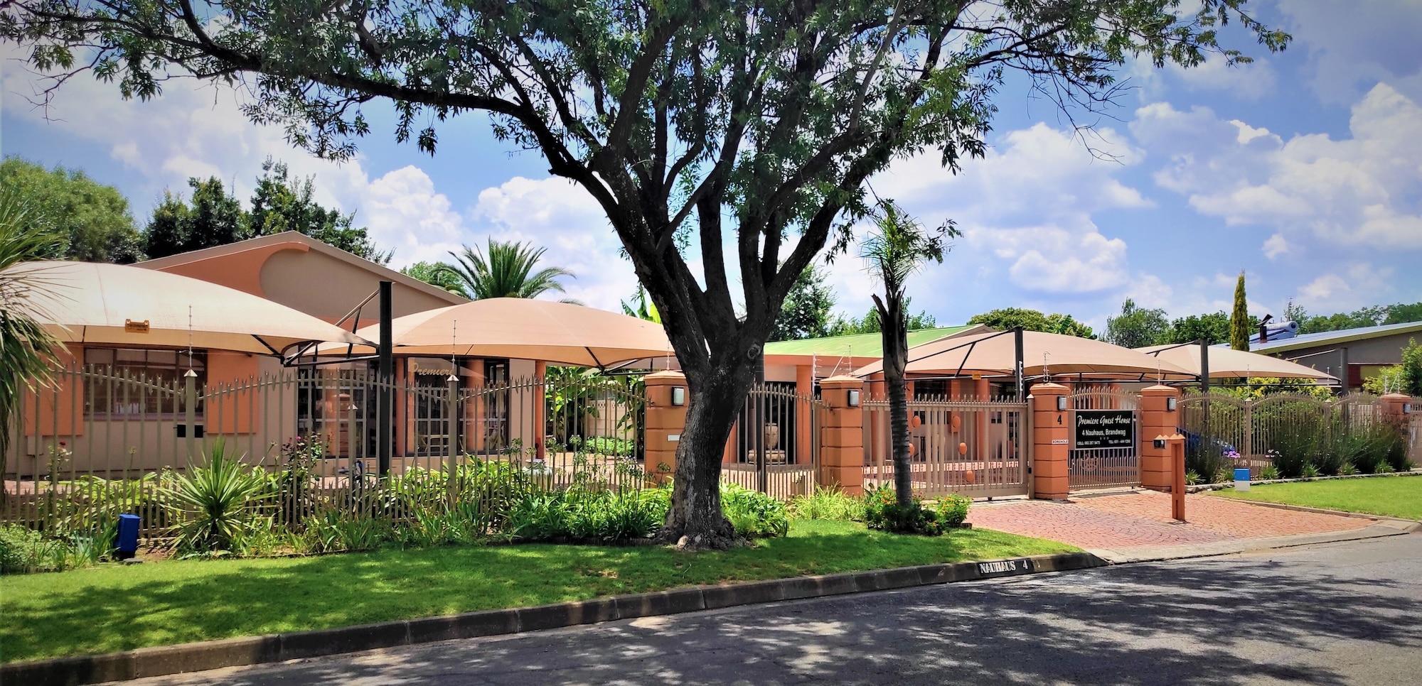 Vista Exterior Premiere Guest House