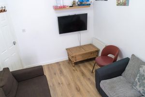 Renta temporal - Newly Refurbished Large Family Home-6 minute to Tube