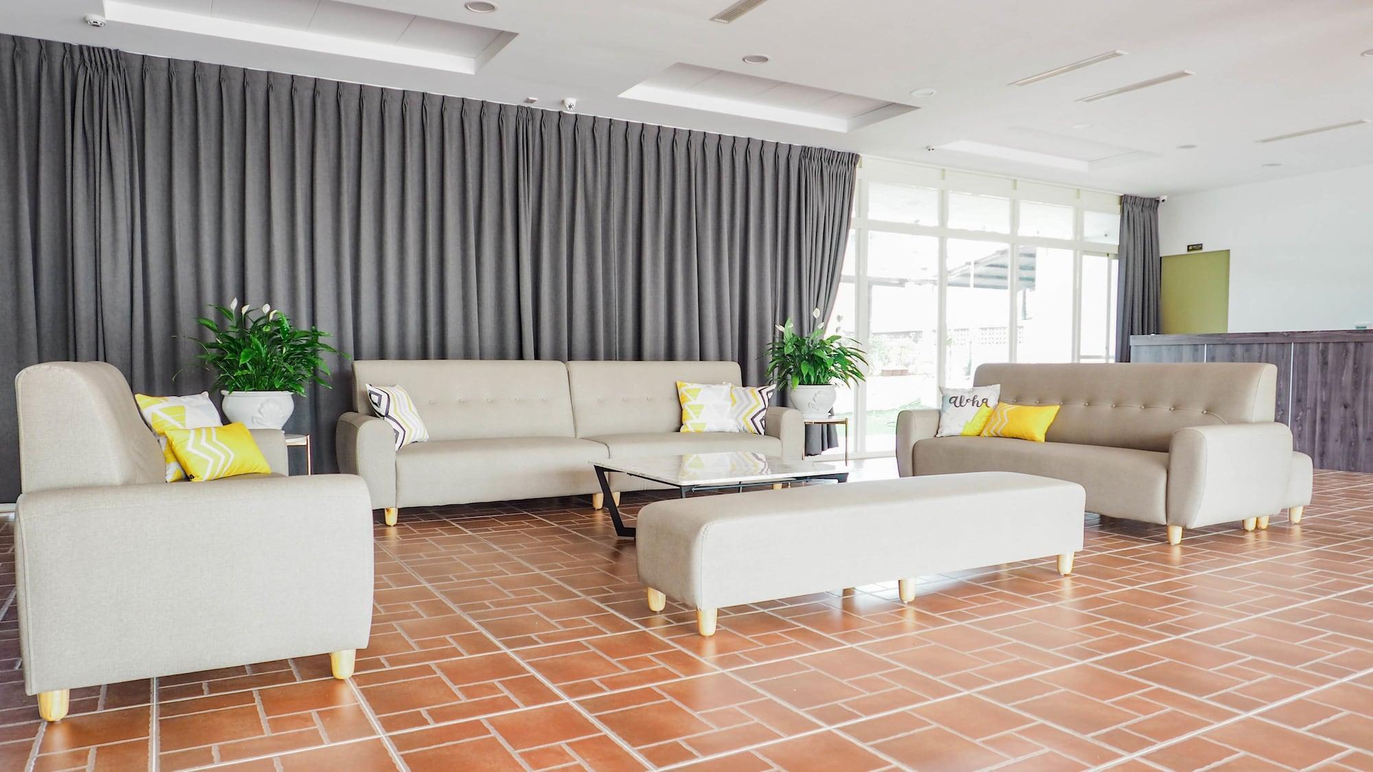 Vista Lobby TipsyHotel