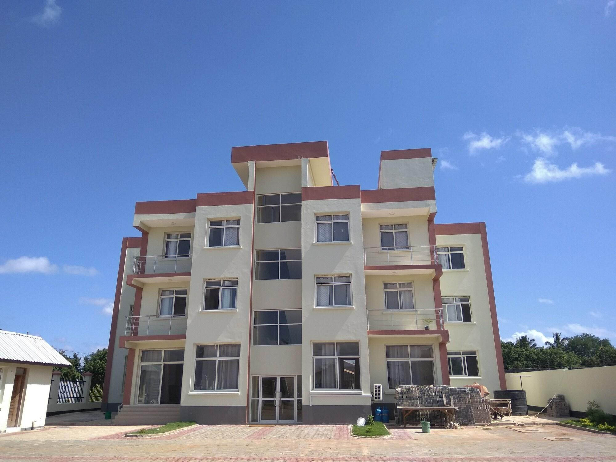 Varios Ambiere House