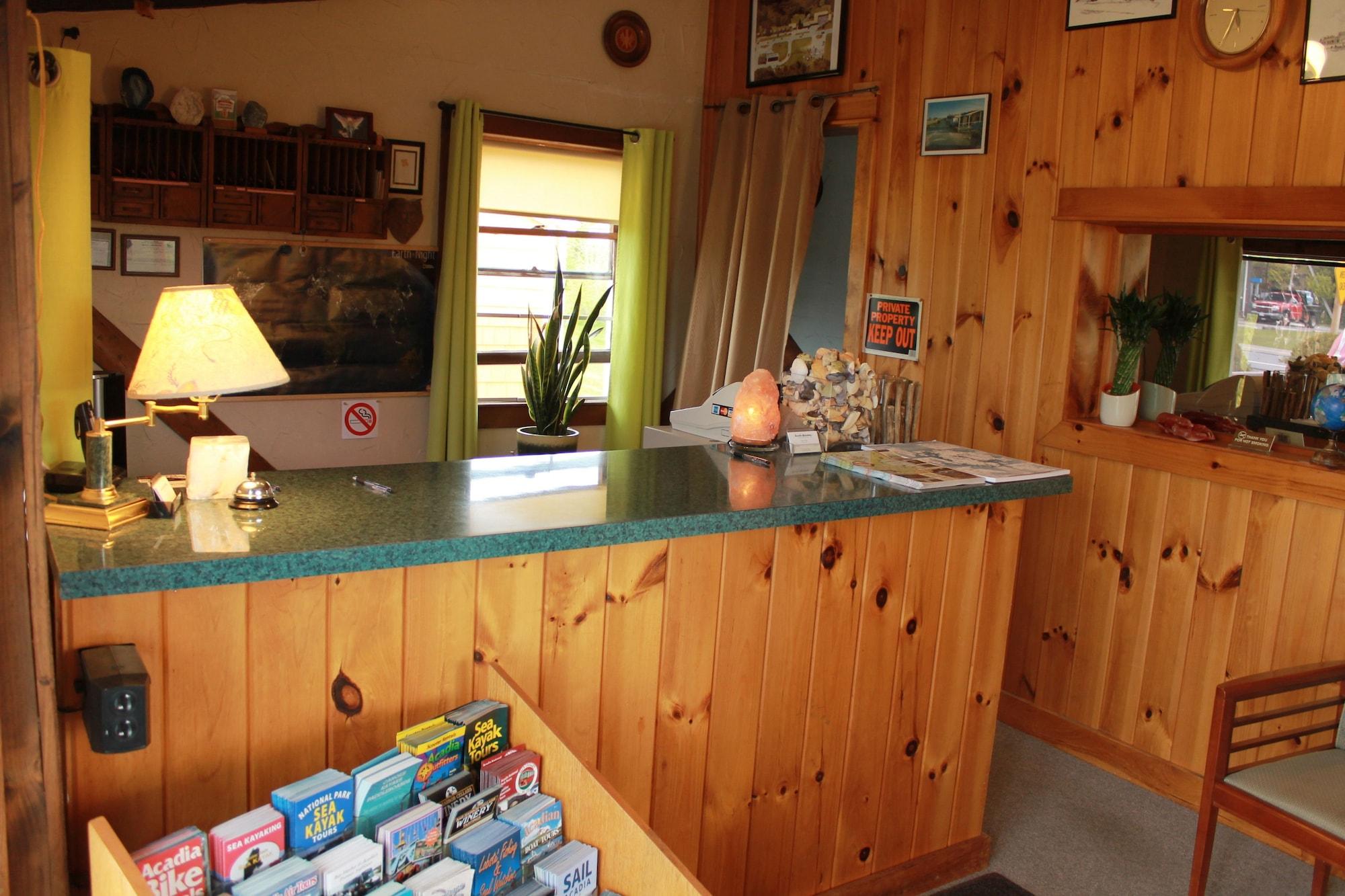 Vista Lobby Acadia Gateway Motel