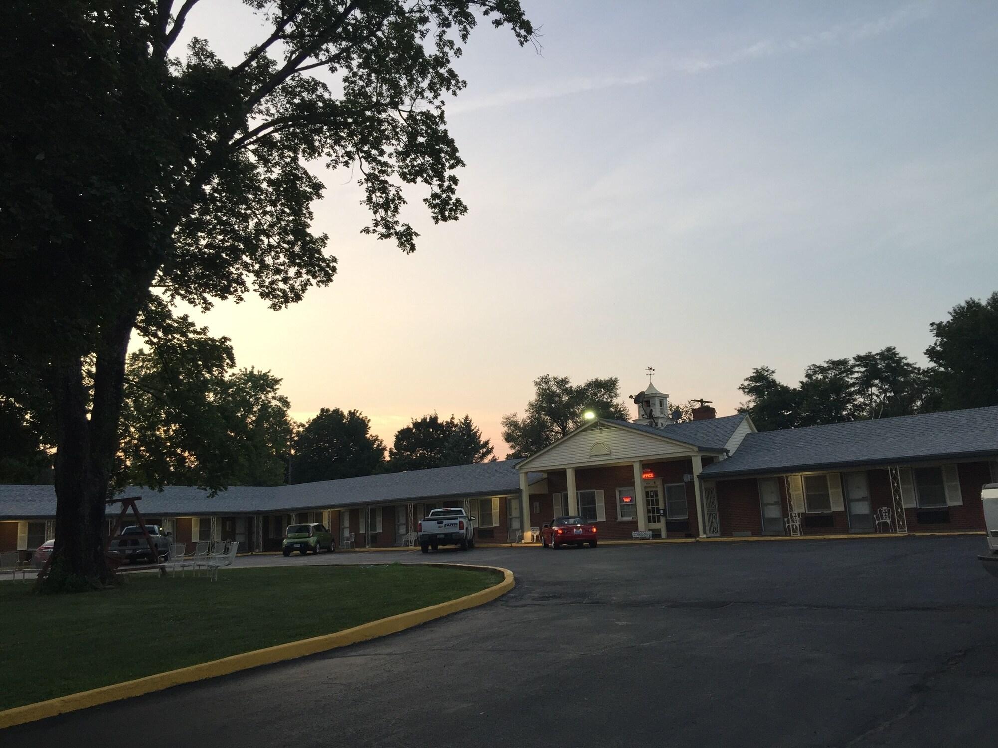 Vista Exterior Old Kentucky Home Motel