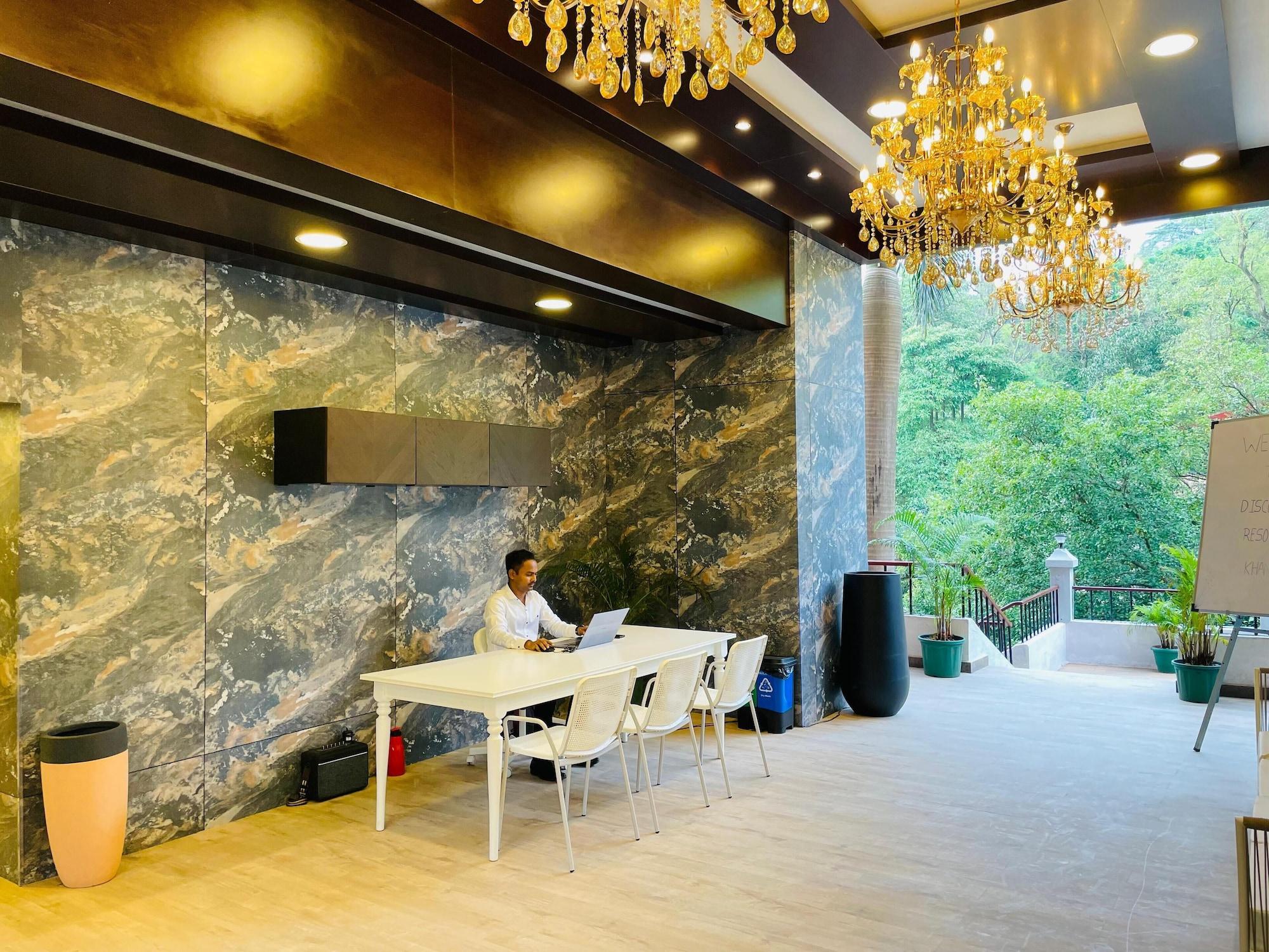 Vista Lobby Discover Resorts Khandala