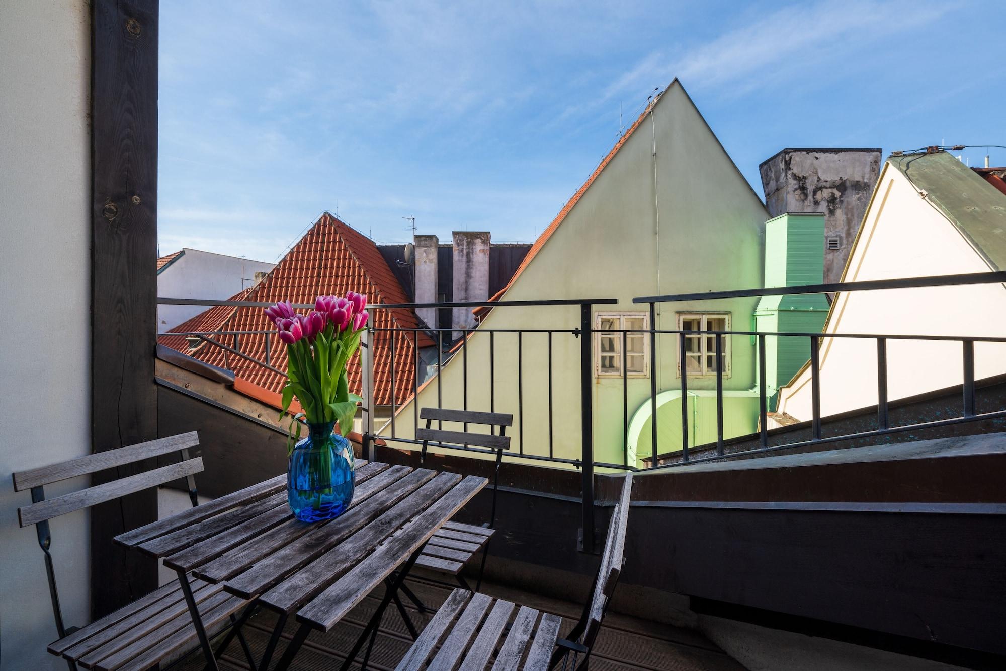 Vista Exterior Old town square premium apartments