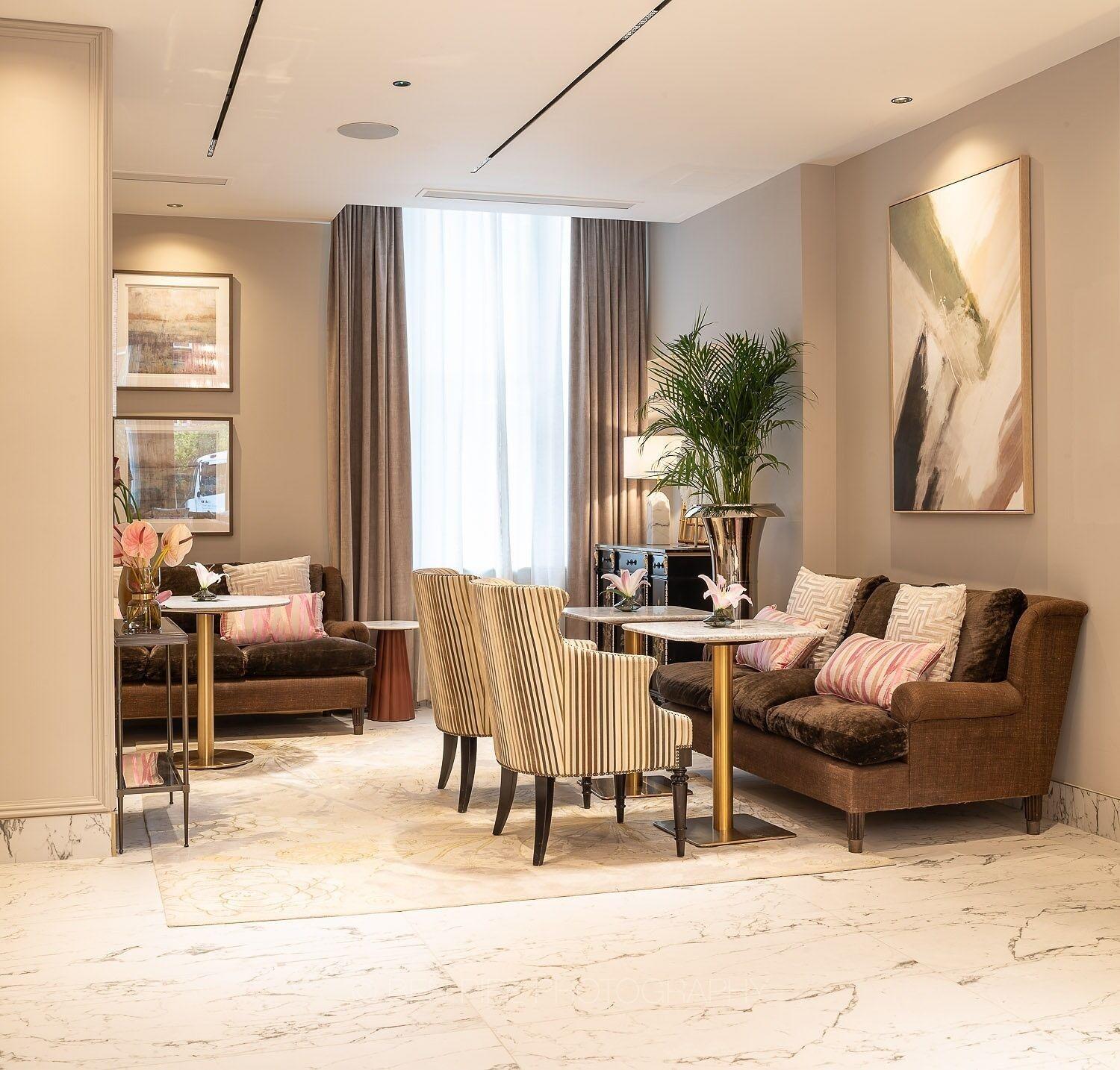 Vista Lobby Ellen Kensington