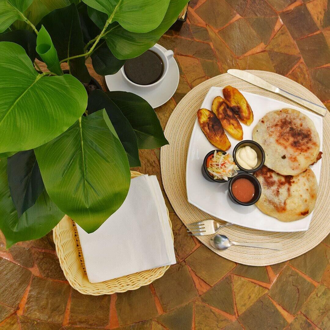 Restaurant Trebol Amarillo Bed & Breakfast