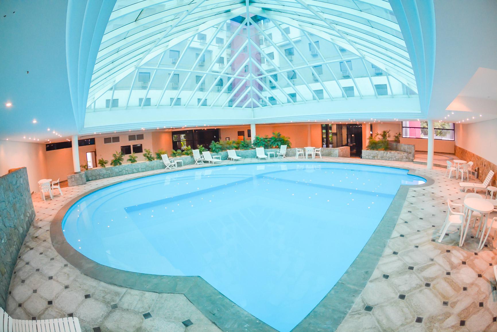 Vista da piscina Chamonix Plaza Hotel