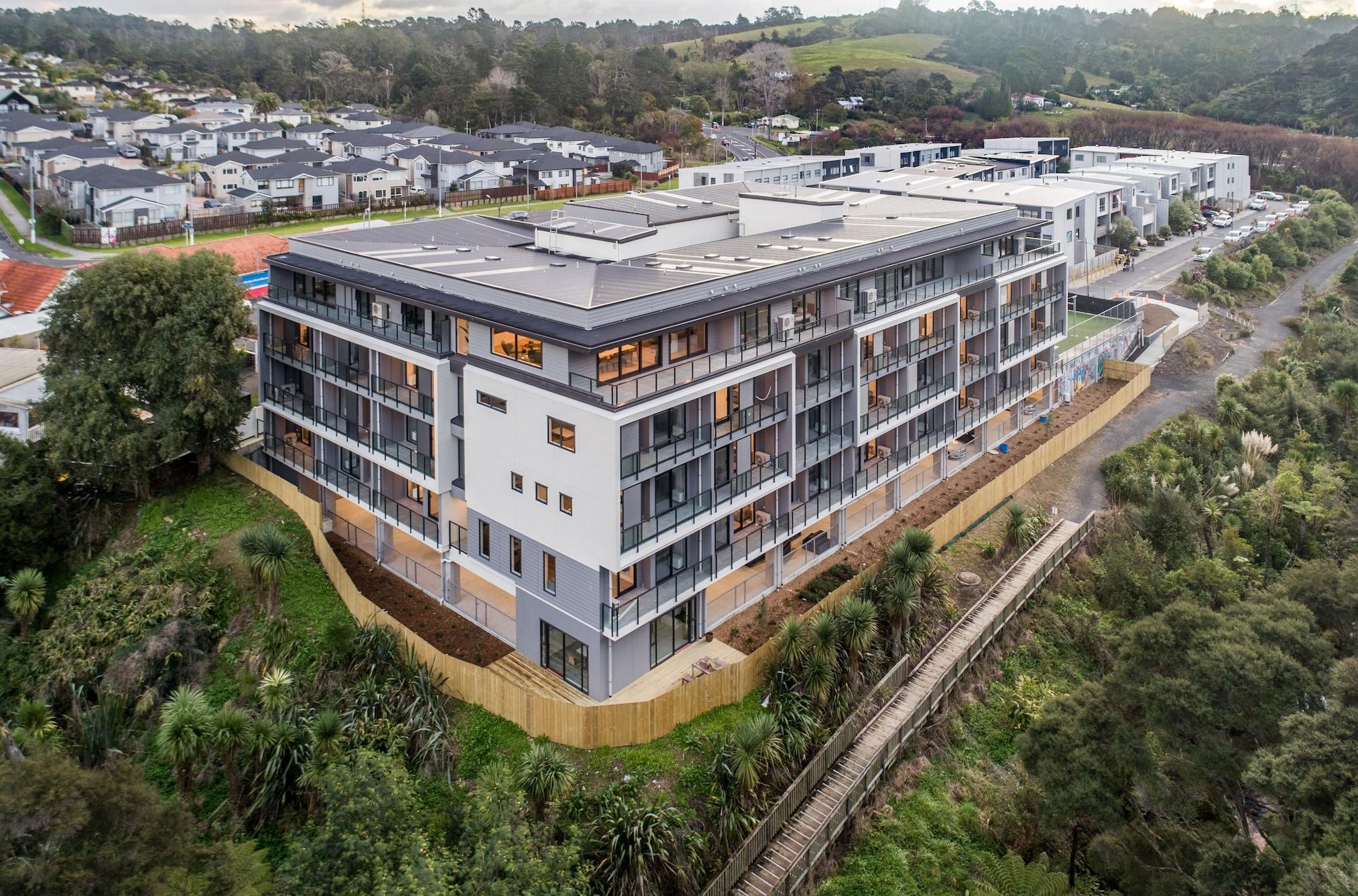 Vista Exterior Sunrise Garden Suites