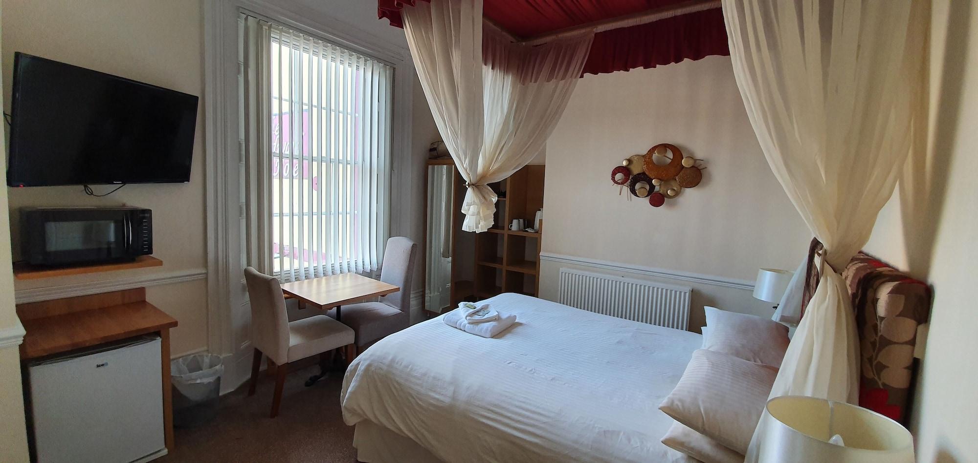 Varios The Edward Hotel