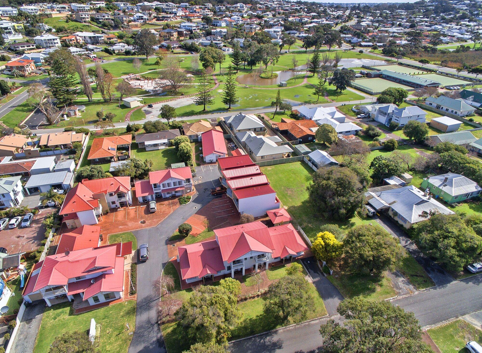 Vista Exterior Pelicans Albany