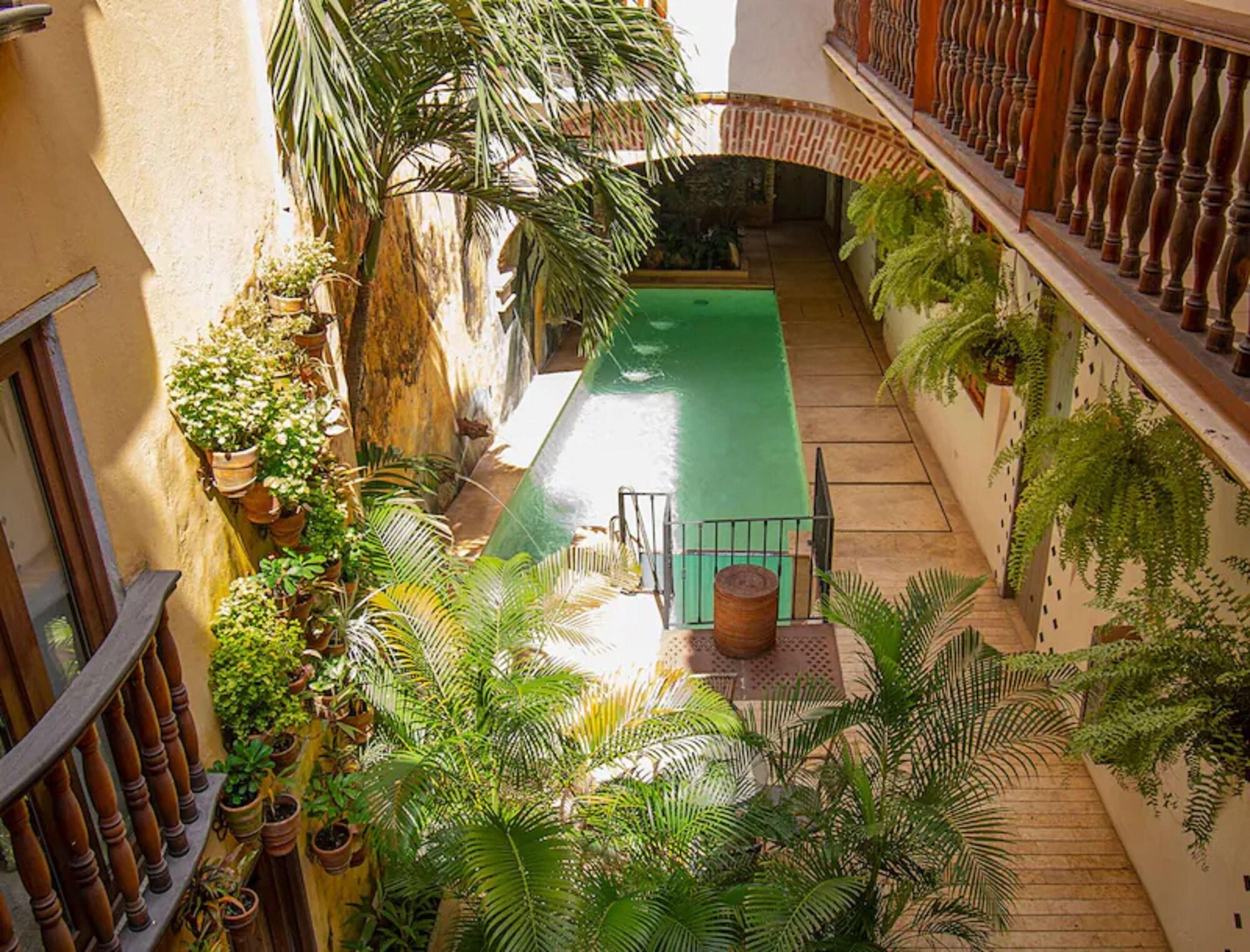 Comodidades del Alojamiento Hcf-kbf Boutique Hotel Room In The Historic Center With Pool And Wifi