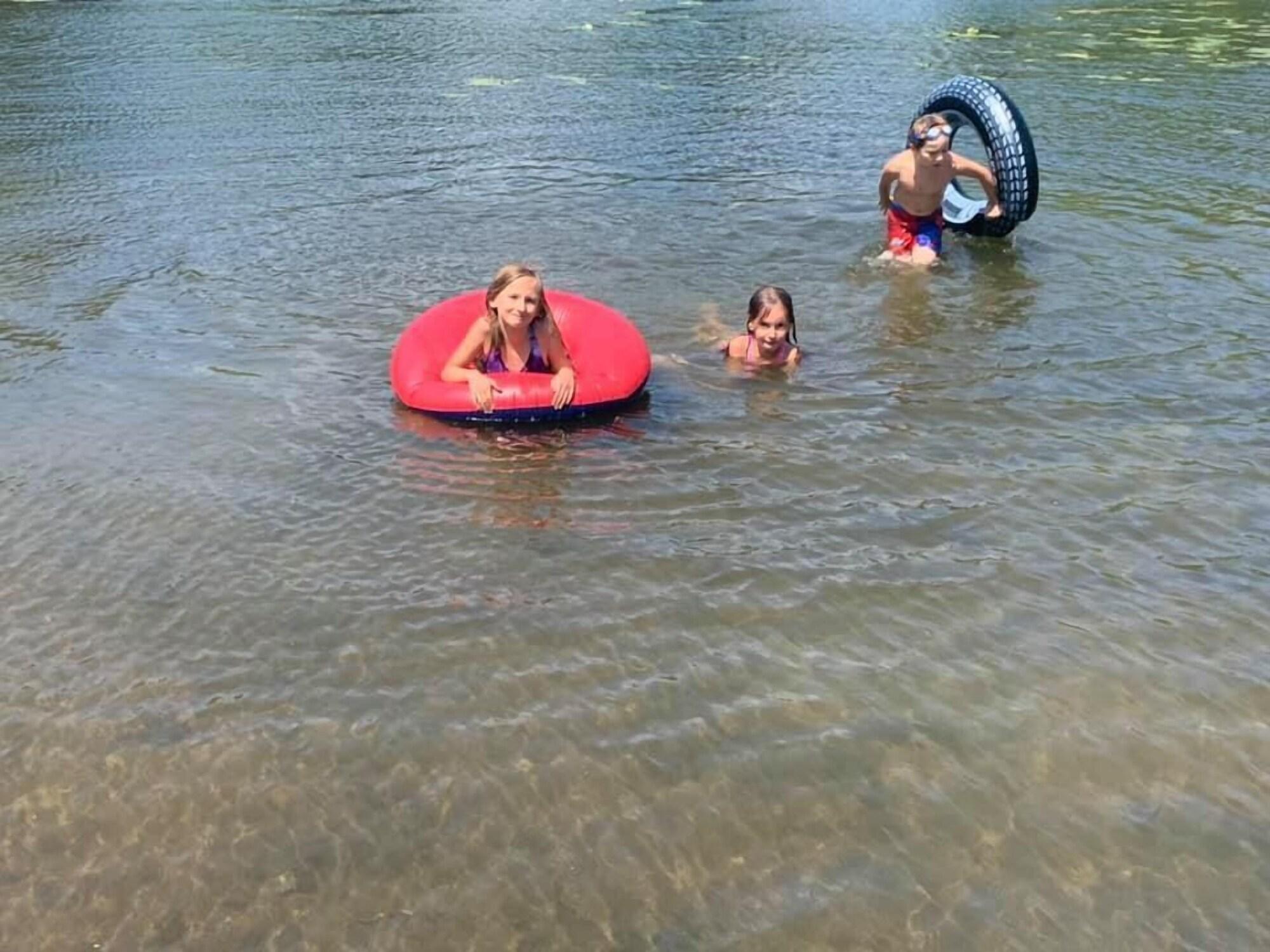 Varios Sunny Acres Resort and Marina