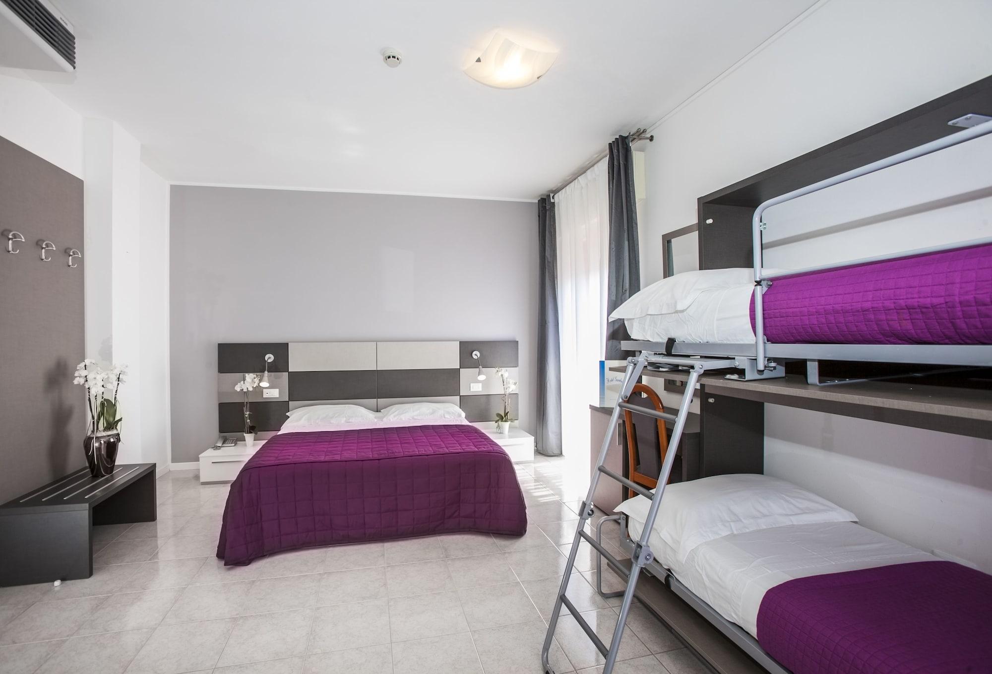 Varios Hotel Gardenia