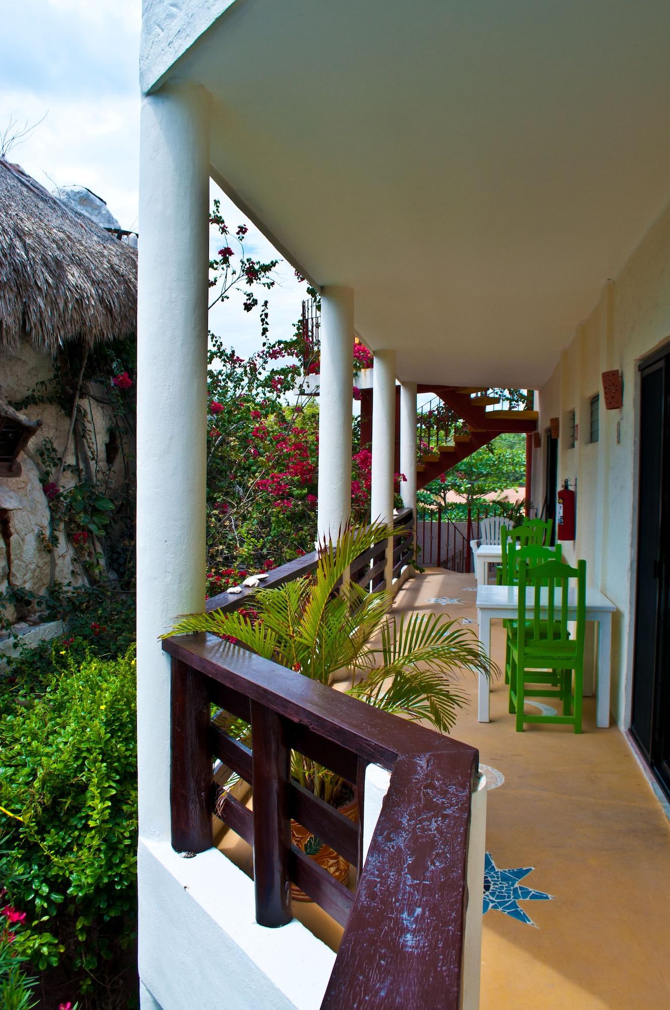 Varios Hotel el Moro