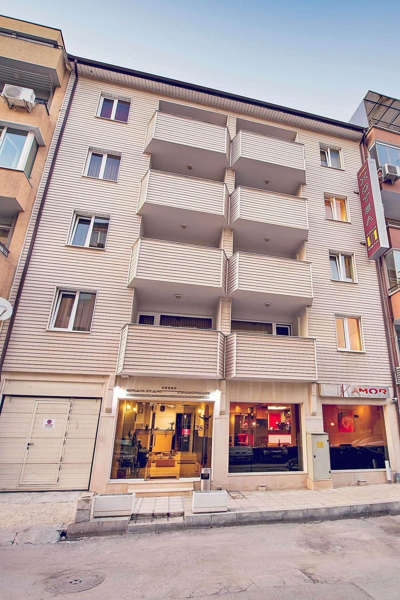 Vista Exterior Family Hotel Gran Ivan