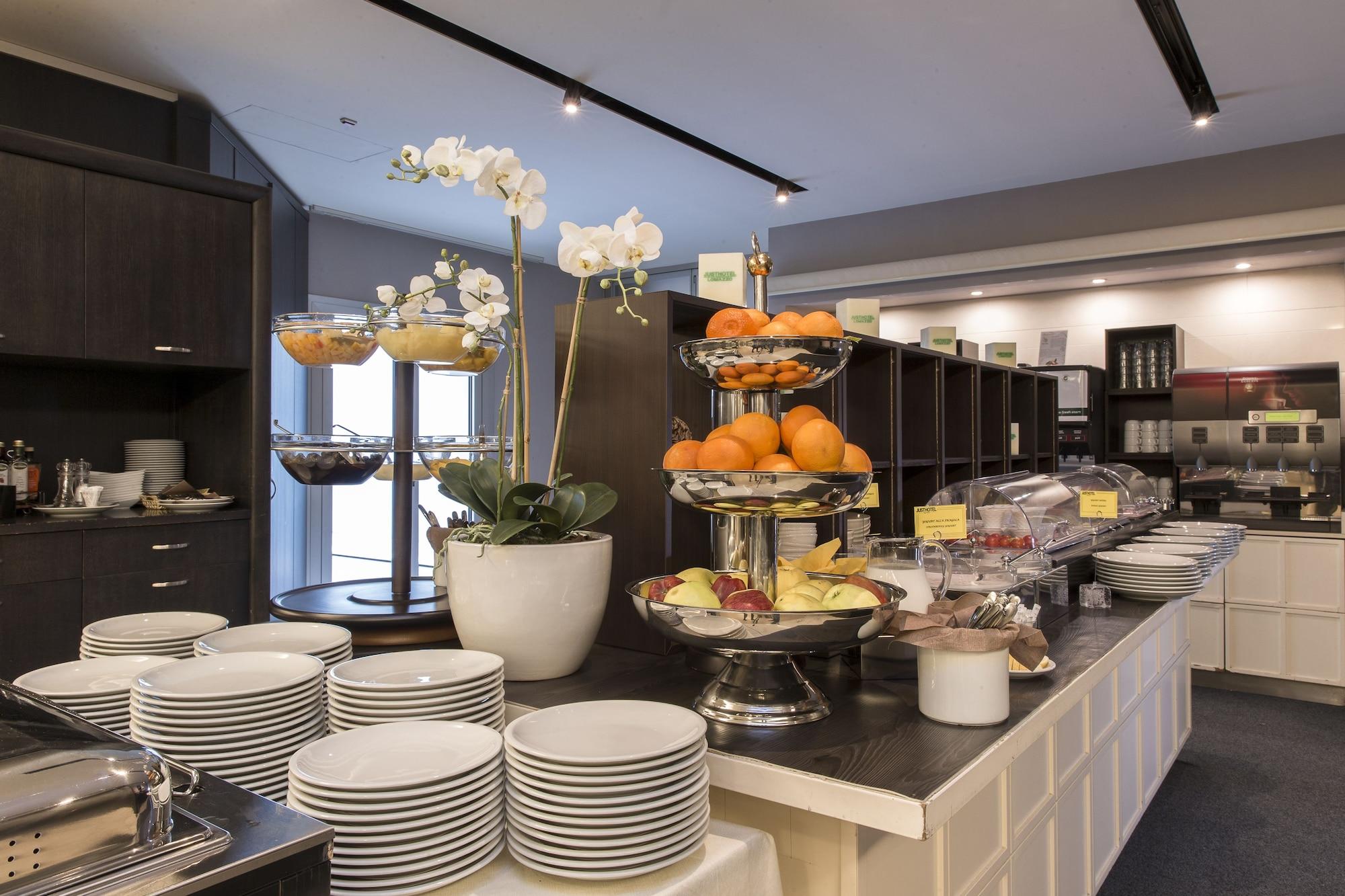 Bar/Salón Just Hotel Lomazzo Fiera