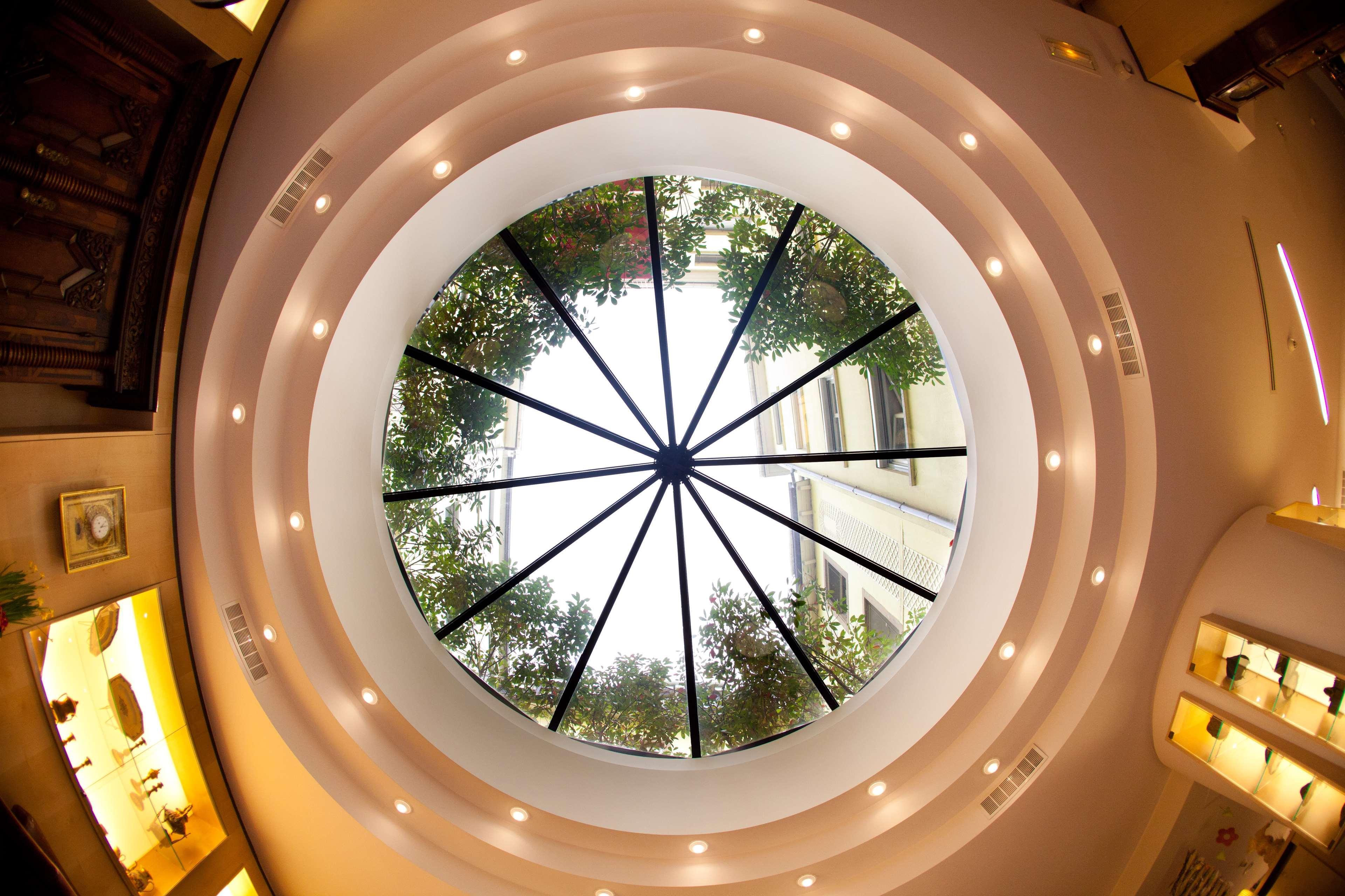 Vista Lobby Best Western Plus Monopole Metropole