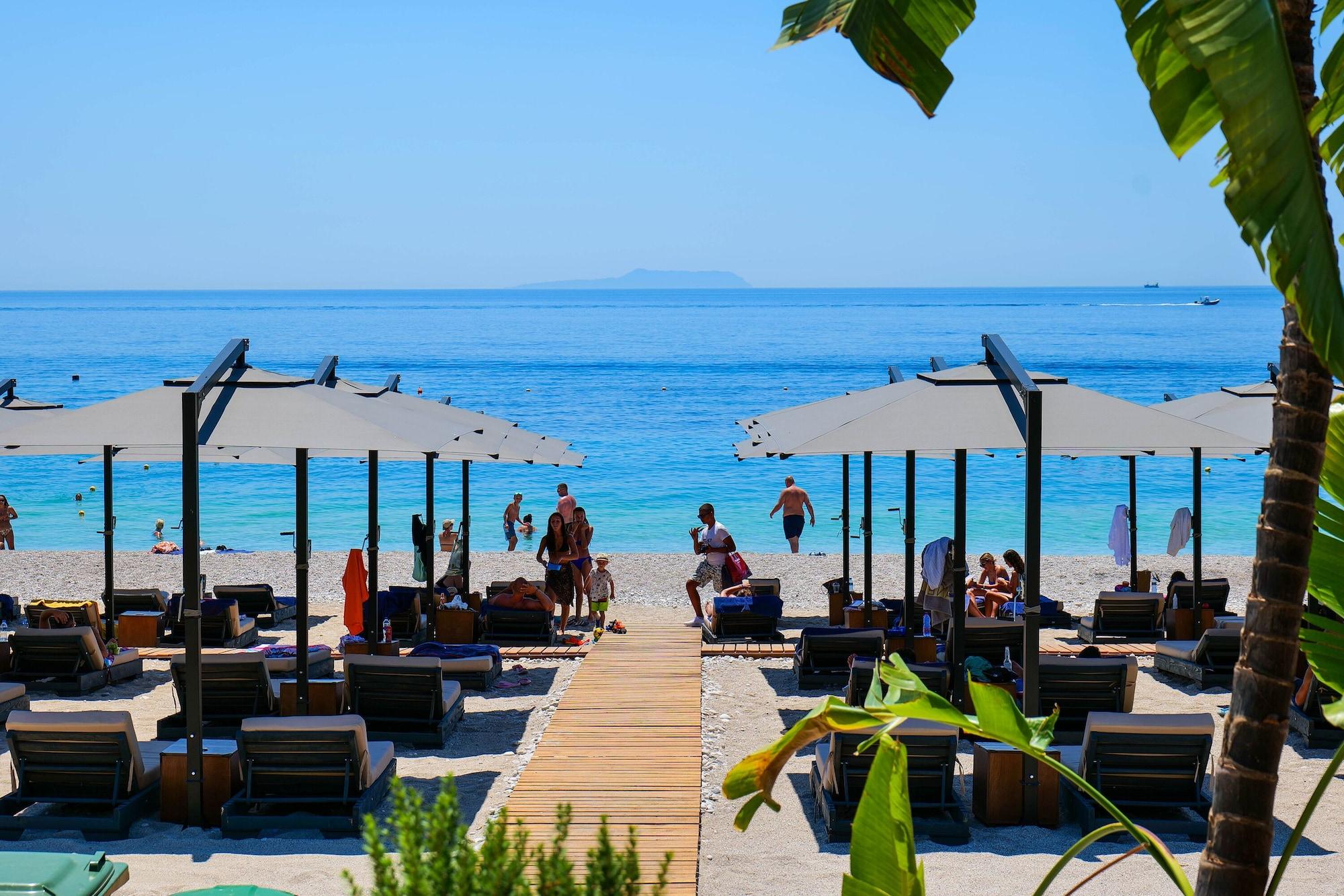 Playa Blue Boutique Hotel