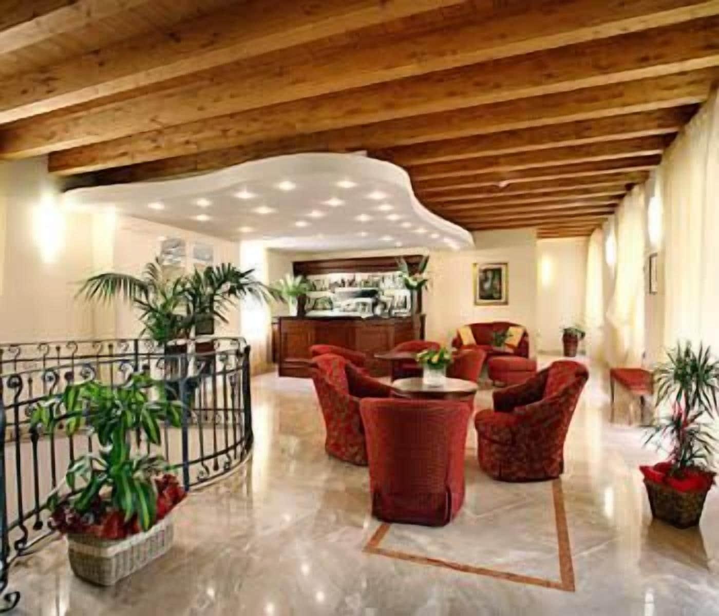 Bar/Salón Casa Romagnosi
