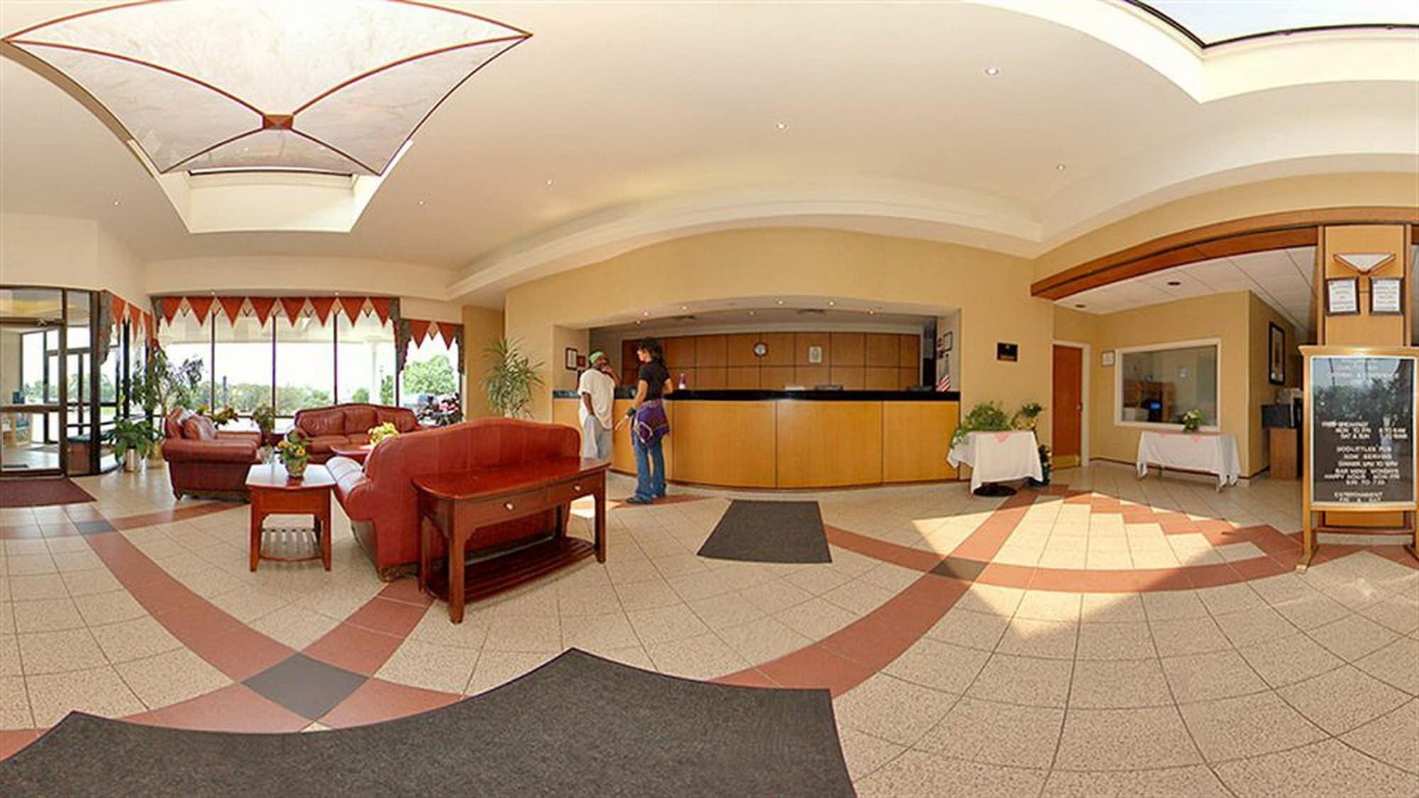 Vista Lobby Newburgh Inn