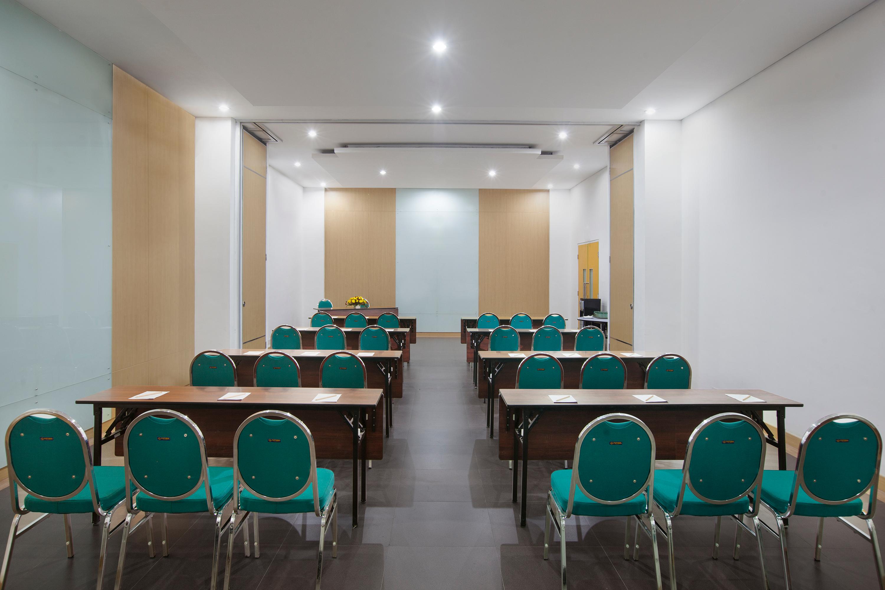 Sala de Reuniones Zest Hotel Yogyakarta