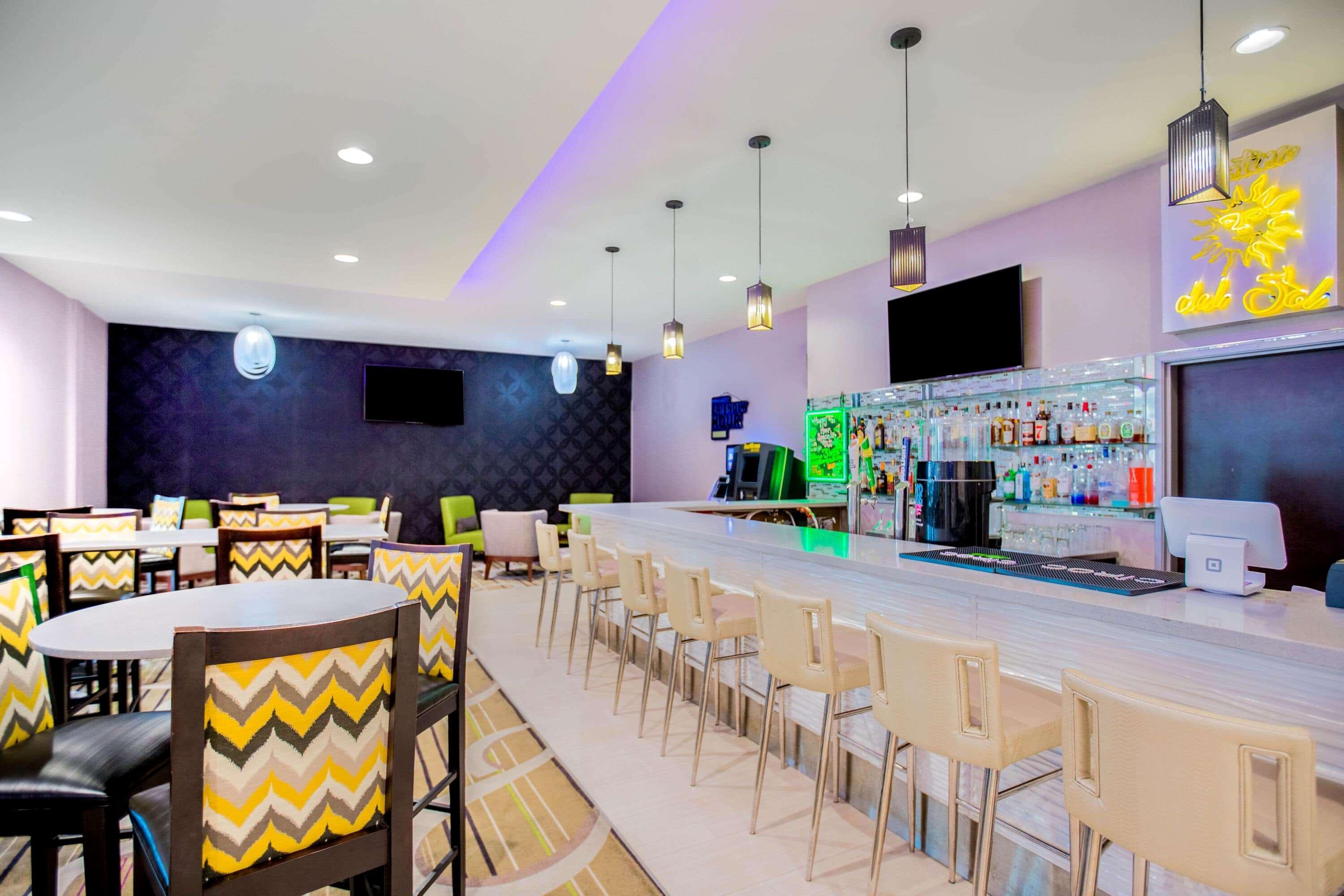 Bar/Salón La Quinta Inn & Suites by Wyndham McAllen Convention Center