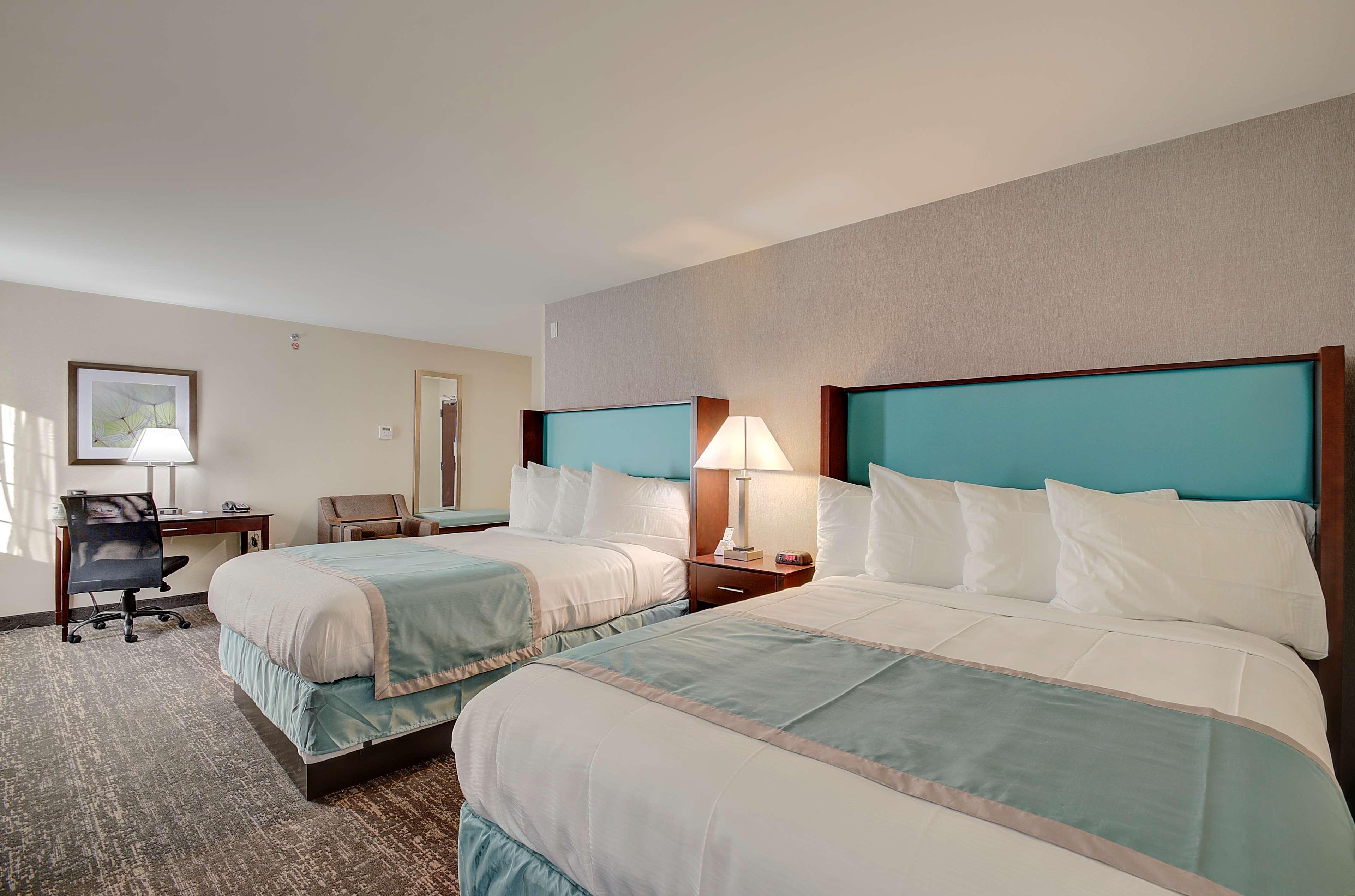 Varios Best Western Hampshire Inn & Suites