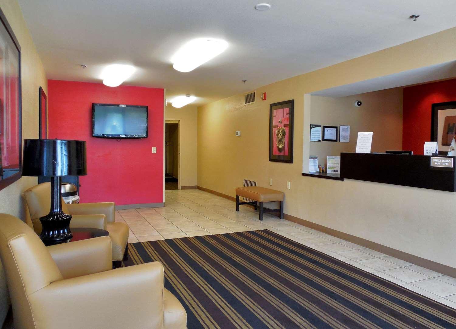 Vista Lobby Extended Stay America Select Suites Richmond Innsbrook