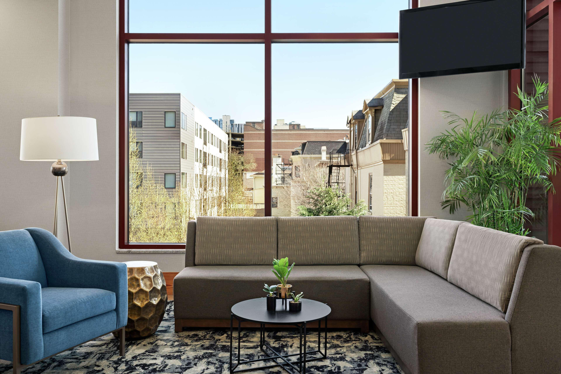 Vista Lobby Homewood Suites by Hilton University City