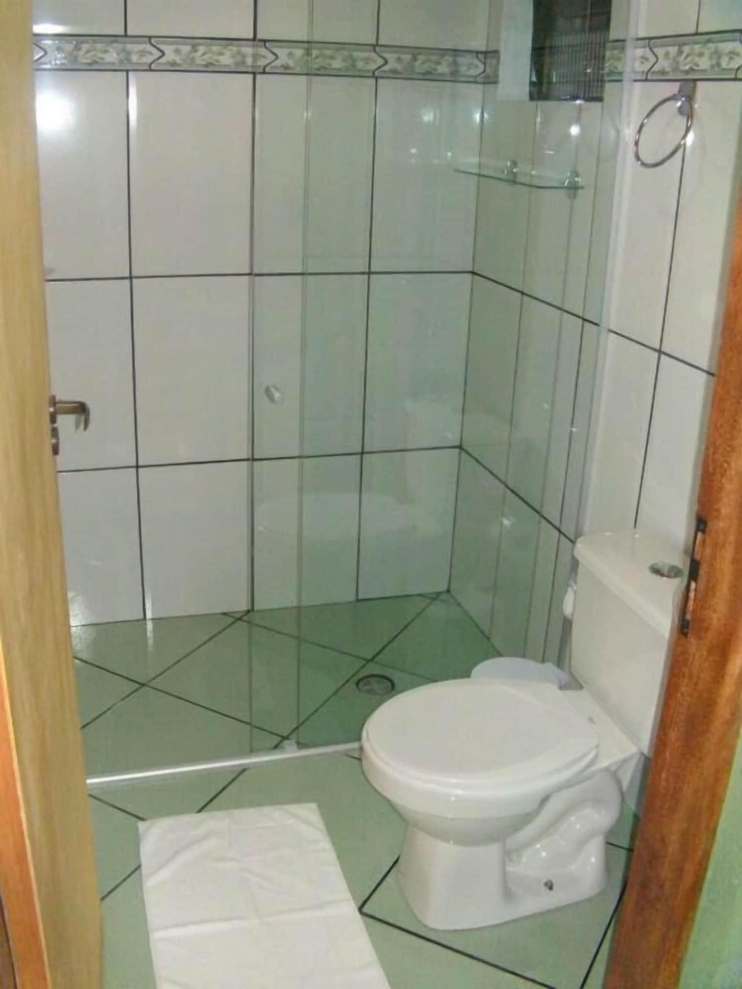 Equipamiento de Habitación Pousada Pinhalense