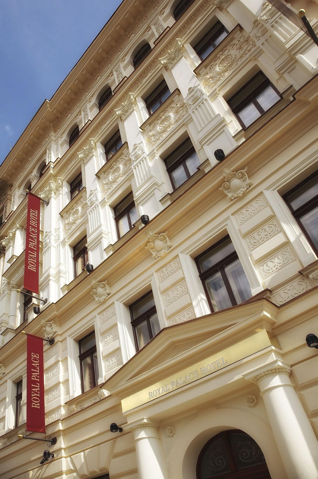 Vista Exterior Luxury Family Hotel Royal Palace