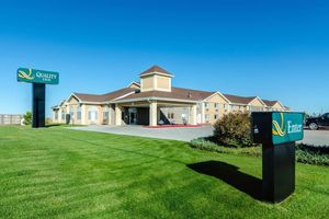 Alojamiento - Quality Inn Alliance