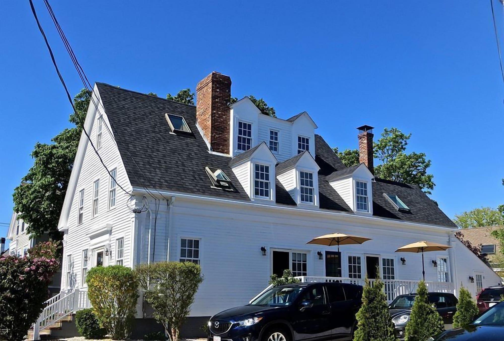 Varios Atlantic Light Inn