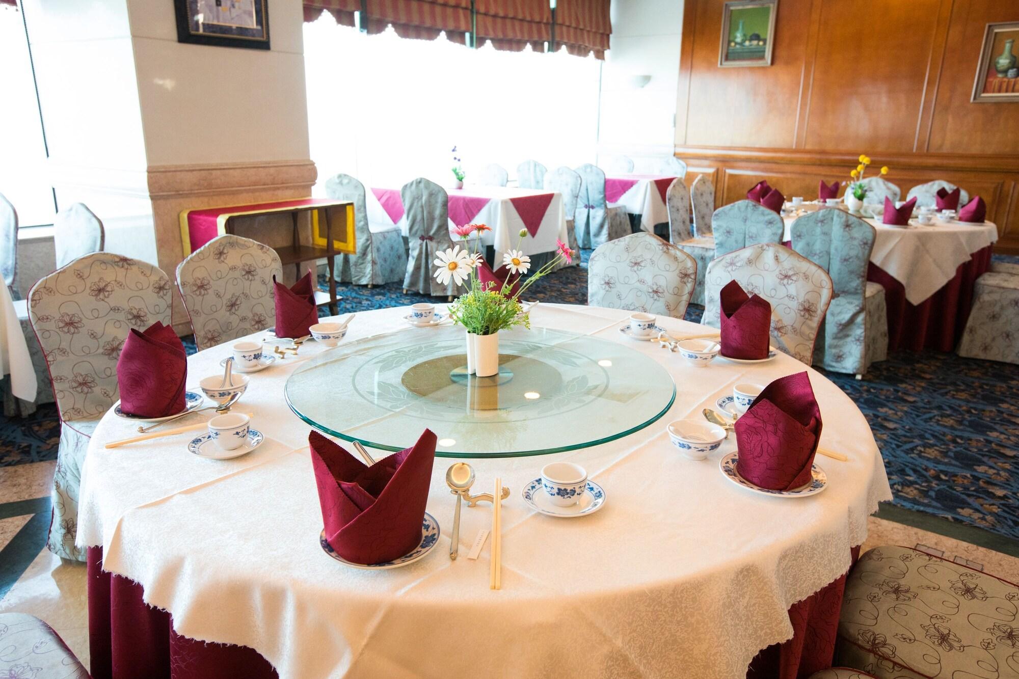 Restaurant Golden Crown China Hotel