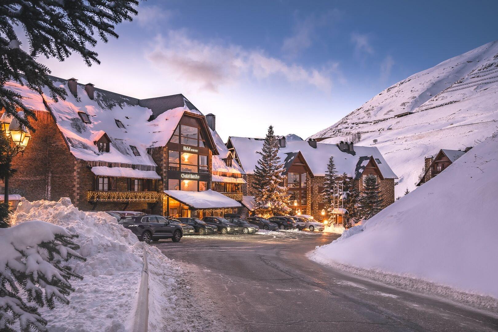 Vista Exterior Hotel Chalet Bassibe