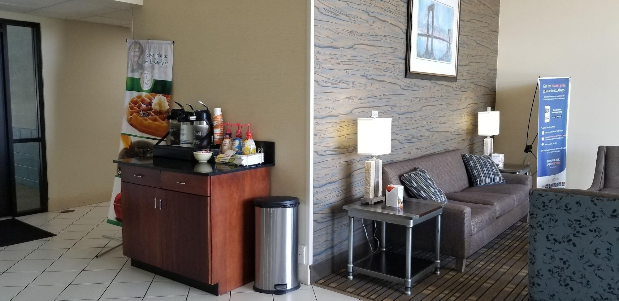 Vista Lobby Quality Inn