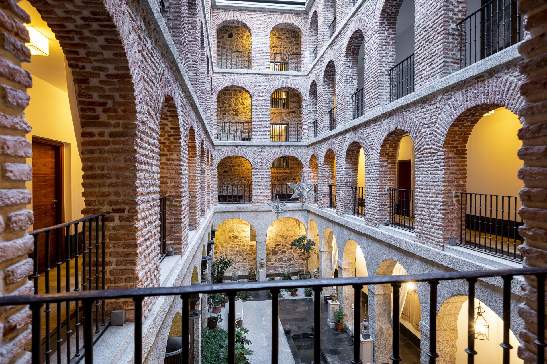 Vista Exterior Parador De La Granja