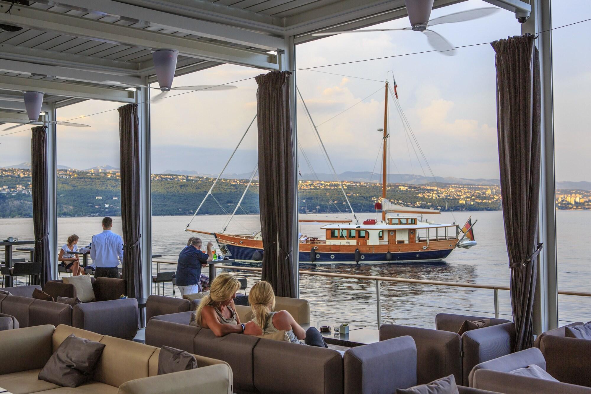 Bar/Salón Hotel Bevanda - Relais & Chateaux
